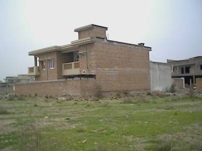 Unreinforced brick masonry residential building