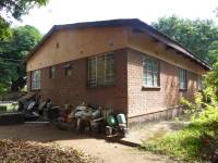 Unreinforced masonry houses made of fired clay bricks