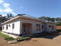 Unreinforced masonry houses made of fired clay bricks